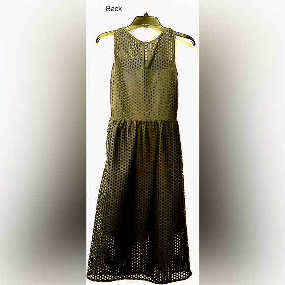 H&M Contemporary Emerald Green Mesh Dress, Sleeveless, midi, Size 2 Great cond. - Picture 2 of 11